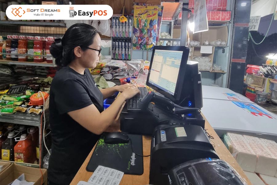 Thiết bị máy tính tiền giúp cửa hàng tạp hóa tính tiền nhanh, quản lý hàng hóa hiệu quả